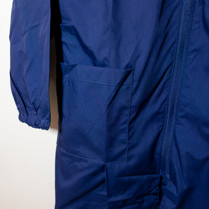 Grembiule blu con zip