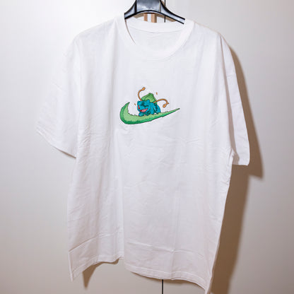 Swoosh Bulbasaur felpa/tshirt con ricamo