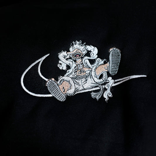 Luffy Gear 5 felpa/tshirt con ricamo (versione 2)