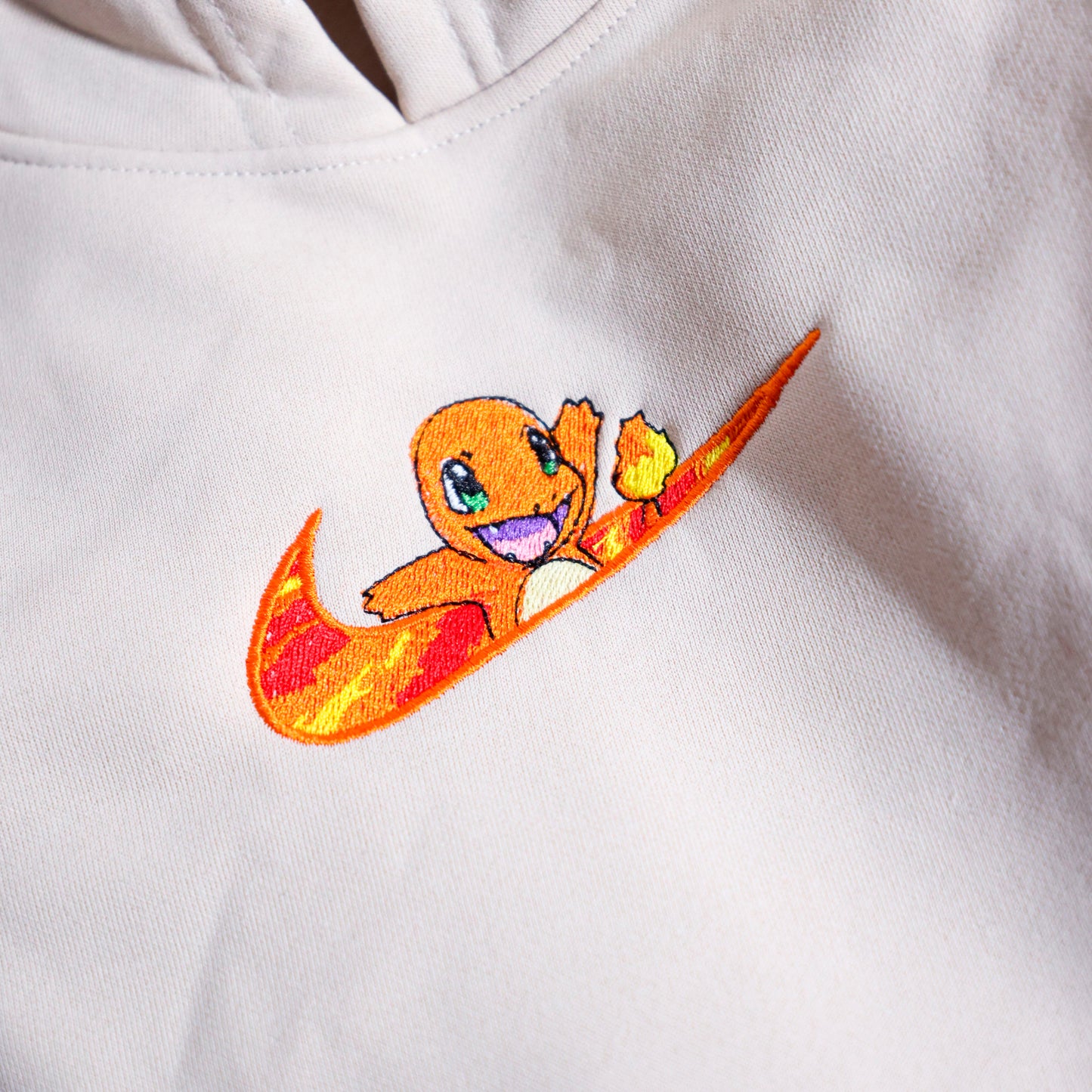 Charmander & Charizard set di 2 felpe/tshirts con ricamo