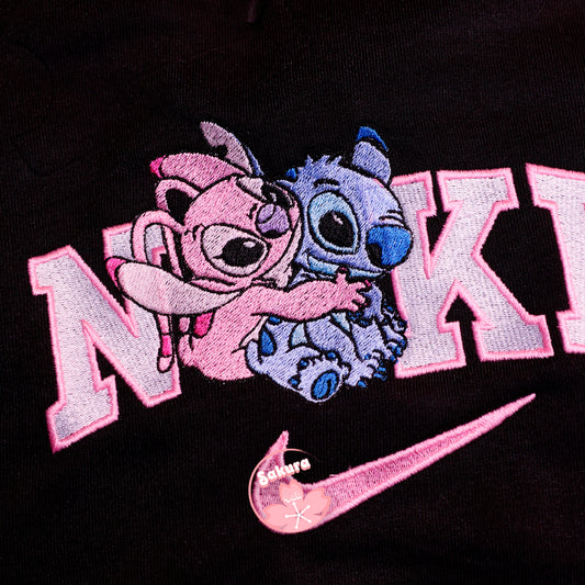 Stitch & Angel abbracciati felpa/tshirt con ricamo