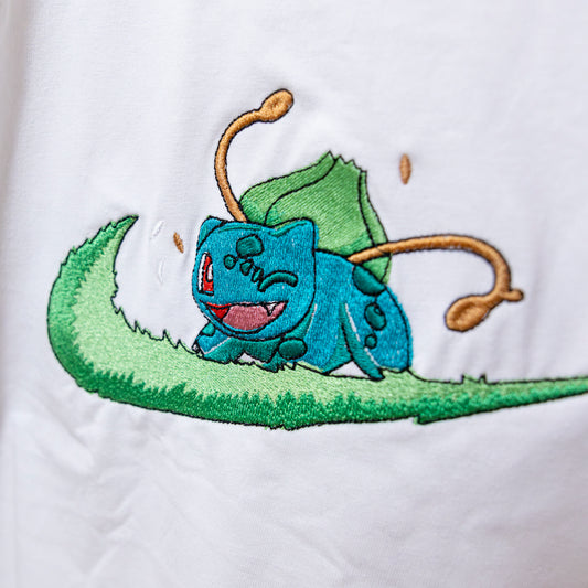 Swoosh Bulbasaur felpa/tshirt con ricamo